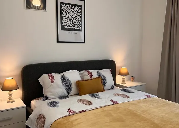 Danny Apartment