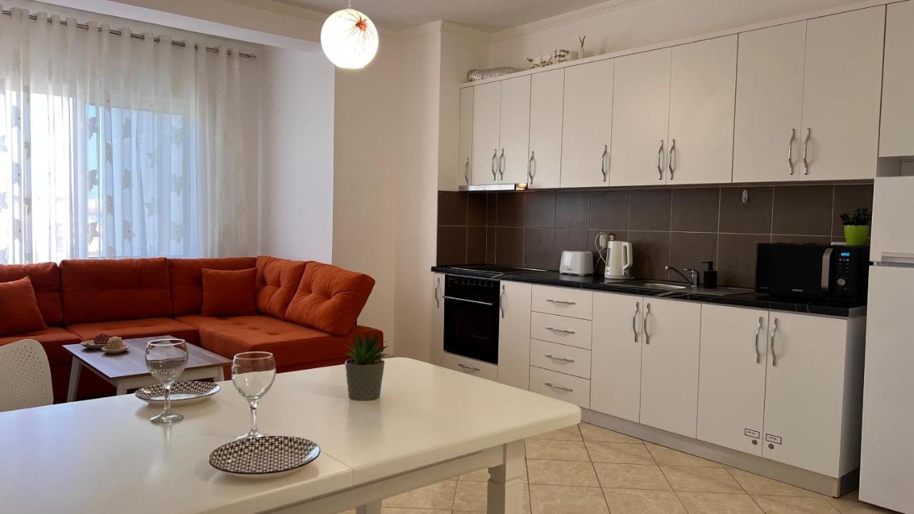 Danny Apartment *